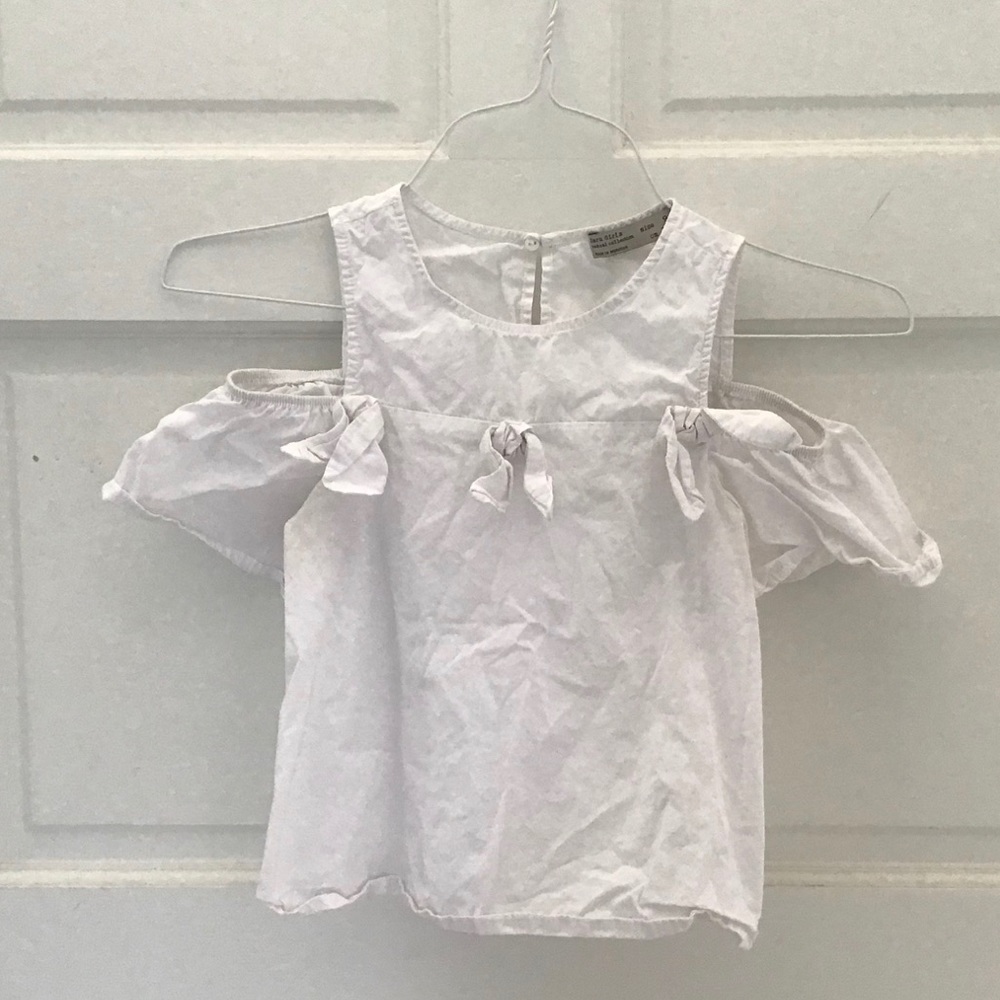 White of the shoulder top w/ bows!